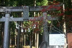 麓山神社