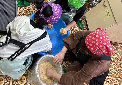 味噌づくり